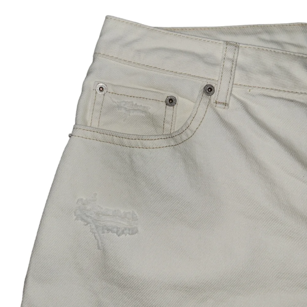 NWT House of Harlow 1960 Off White Denim High Rise Mom Distressed Shorts…